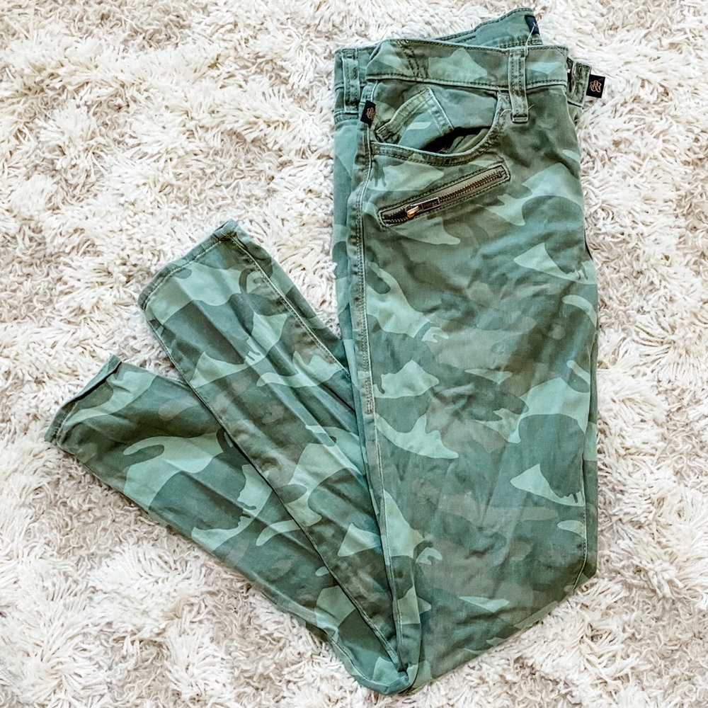 Size 8 - Camo Jeans by Rock & Republic